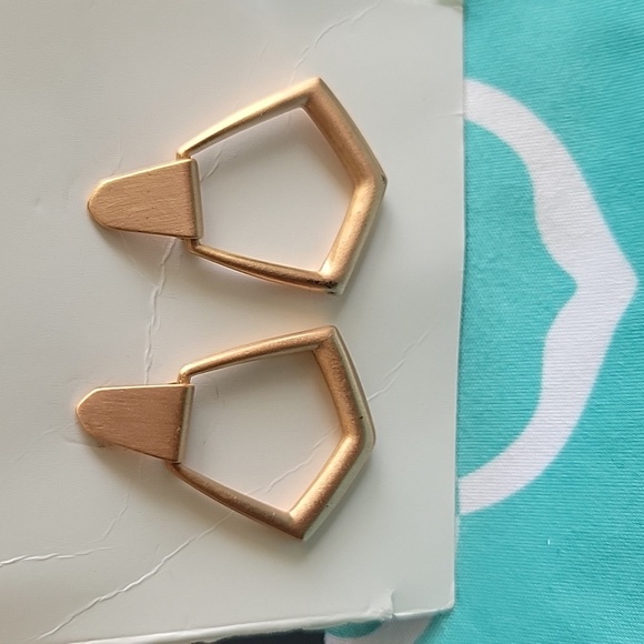Kendra Scott Paxton Rose Gold Geometric Drop Earrings - Picture 4 of 8